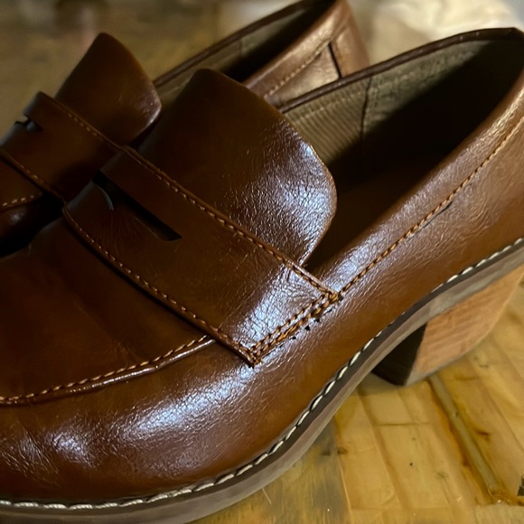 Leather Loafers - Picture 2 of 5